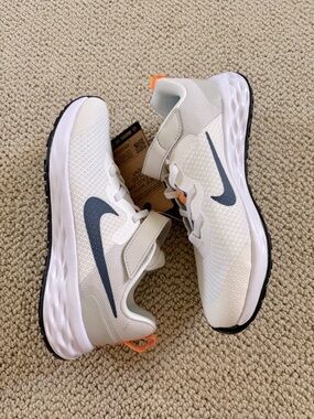 New Nike Revolution 6 NN (PSV) Kids' White and Navy Active Sneaker